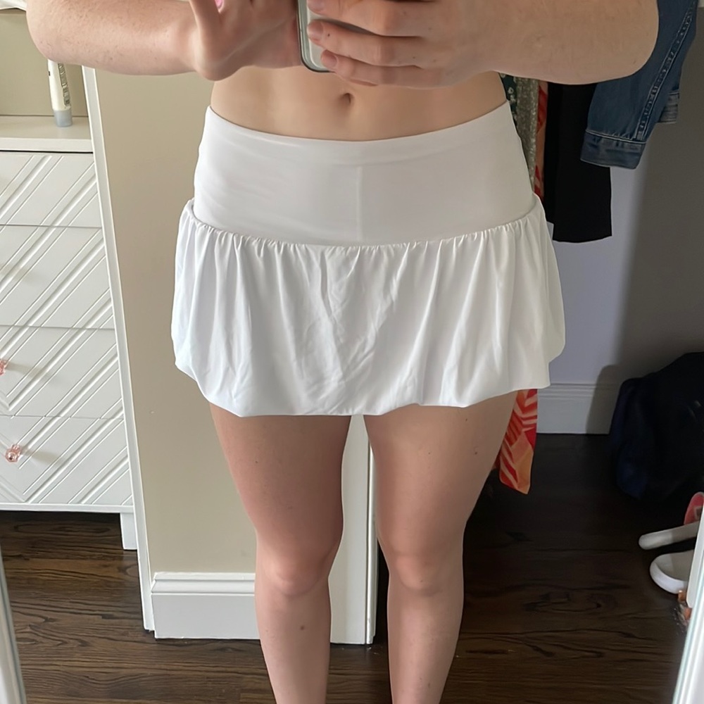 Women’s white tennis skirt